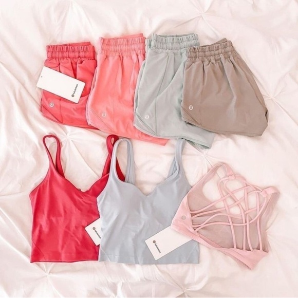 ✨ Women’s Athletic Wear Mystery Box ✨ - Picture 5 of 5